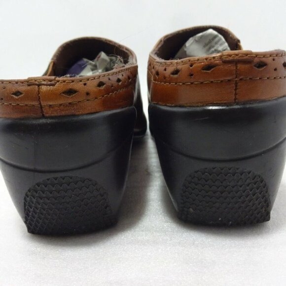 𝅺wear Ever Briana Womens Size 8.5 Brown Slip On Cushioned Designer Clog Shoes - Picture 4 of 7